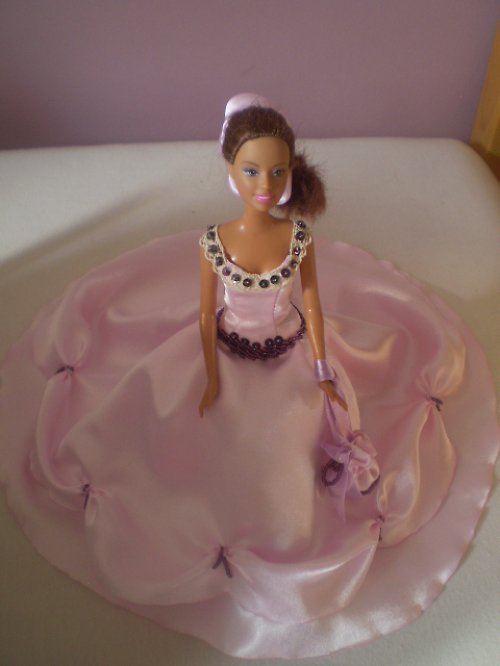 Růžové šatičky na barbie — foto 6