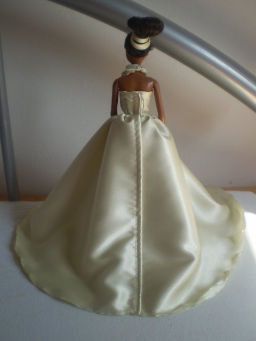 Šatičky na barbie s korálky — foto 3