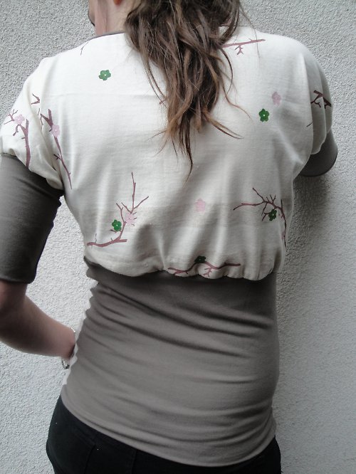 Mikina — foto 3