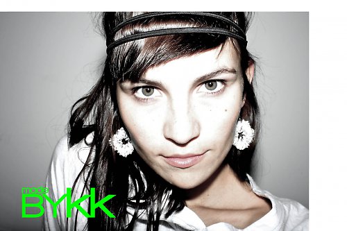 WHITE 017 — foto 2
