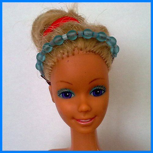 Tyrkysový náhrdelník / čelenka pro Barbie — foto 2