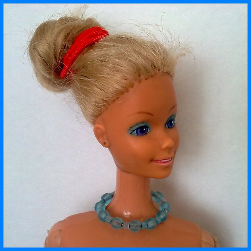 Tyrkysový náhrdelník / čelenka pro Barbie — foto 3
