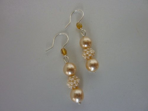 Elegantní perlové náušnice — foto 3
