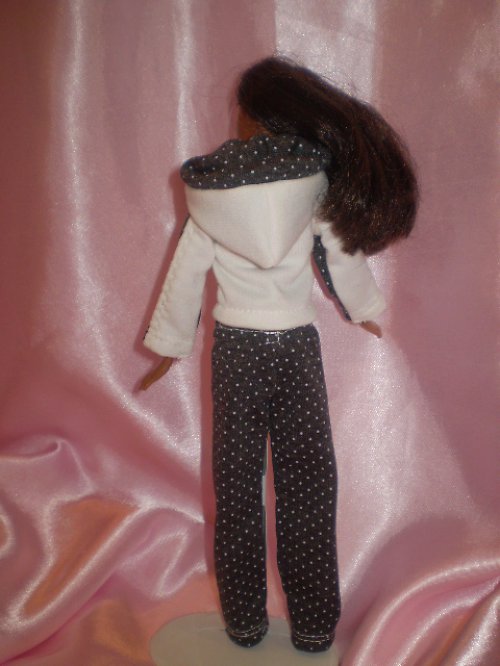 Tepláková souprava na barbie — foto 2