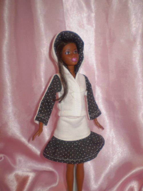 Tepláková souprava na barbie — foto 3