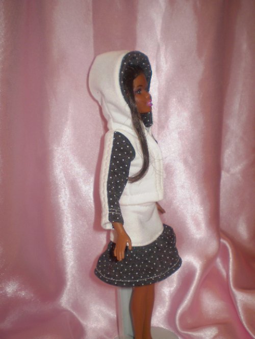 Tepláková souprava na barbie — foto 4