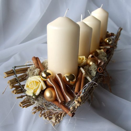 Adventní svícen v krémové barvě — foto 3