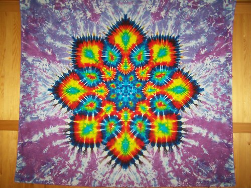 Batikovaná mandala-tapiserie — foto 2
