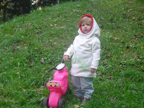 Skřítek s kapucí :) — foto 3