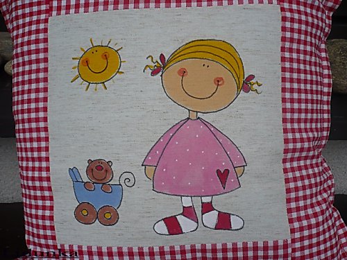 Holčička s kočárkem — foto 2