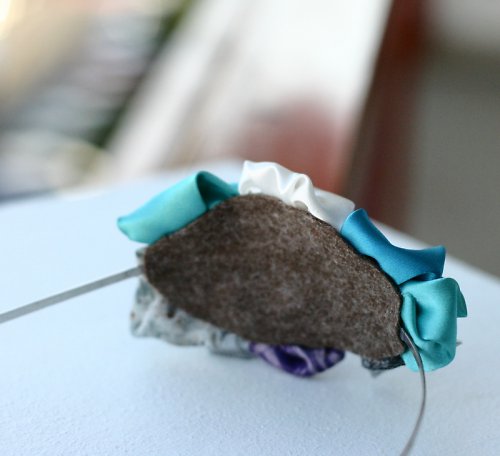 Modro-fialová elegantní čelenka — foto 3