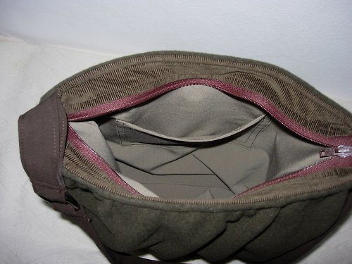 Khaki s růžičkou — foto 2