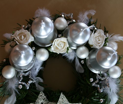 Adventní věneček stříbrnobílý — foto 2