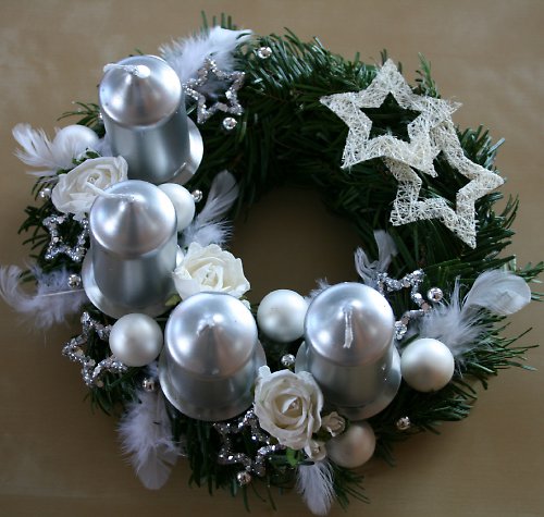 Adventní věneček stříbrnobílý — foto 3