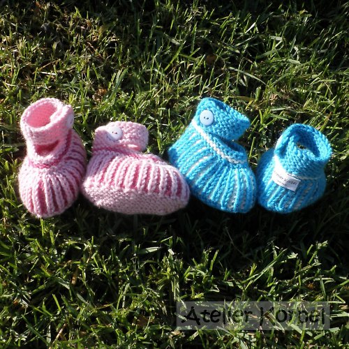 Tyrkysovobílé capáčky, merino, velikost 9 cm — foto 2