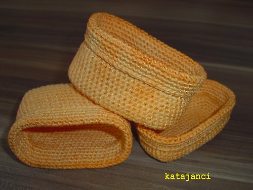 Sada háčkovaných košíčků — foto 2