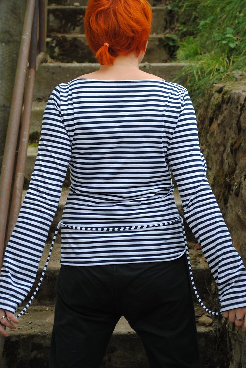 Jedenouché pruhaté ve velikosti XL — foto 3