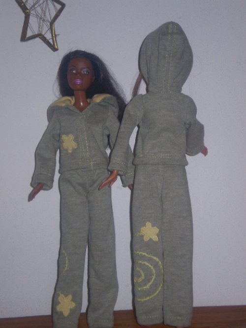 Tepláková souprava na Barbie — foto 3