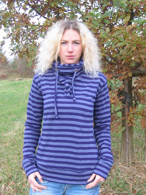 Fialová proužkatá mikina — foto 2