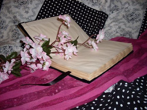 Deník černý s vyvýšenými rohy — foto 2