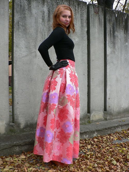Společenská sukně — foto 3