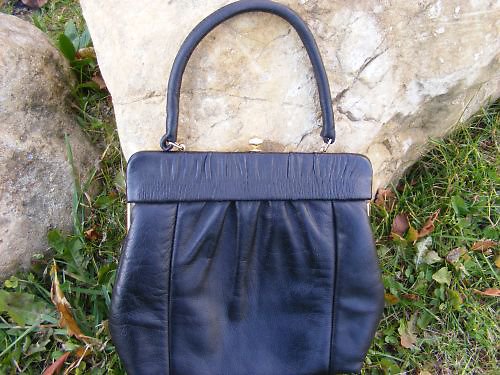 Elegantní společenská kabelka — foto 2