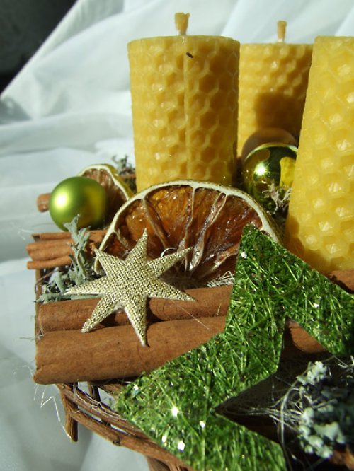 Adventní svícen medový do zelena — foto 5