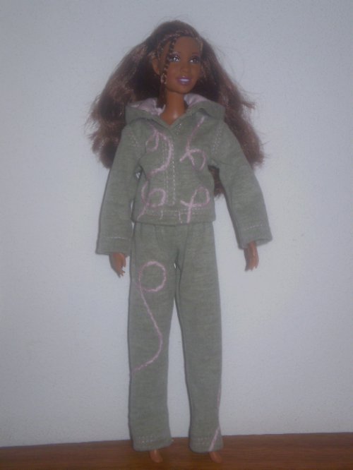 Tepláková souprava na Barbie — foto 4