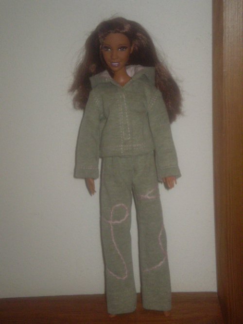 Tepláková souprava na Barbie — foto 2