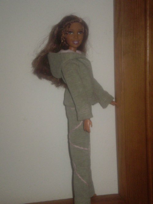 Tepláková souprava na Barbie — foto 5