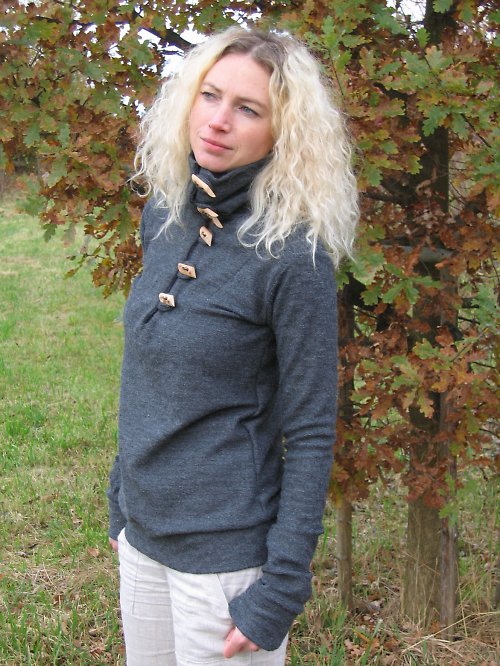 Šedá mikina — foto 2