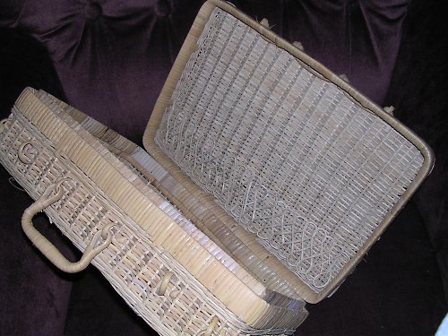 Proutěný kufřík — foto 2