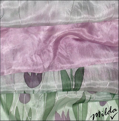 Fialové tulipány - šála — foto 3