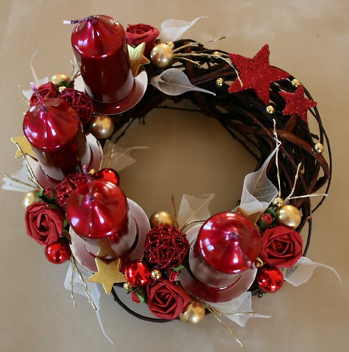 Adventní věneček červenozlatý — foto 2
