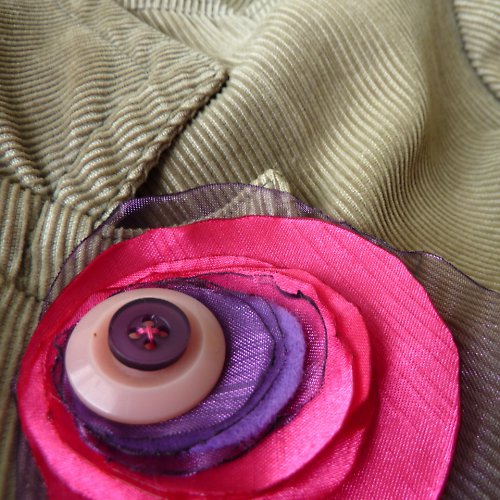 Elegantní asymetrická — foto 3