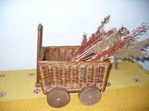Proutěný vozíček. — foto 2