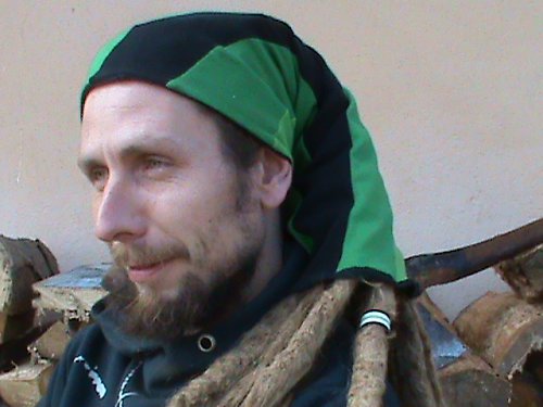 Čapka na dredy či bez — foto 2