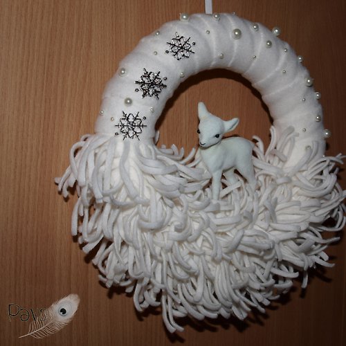White snowy deer — foto 3
