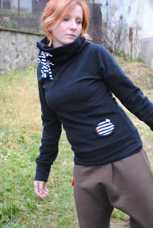 Fleecová mikina s aplikací vel. S — foto 2