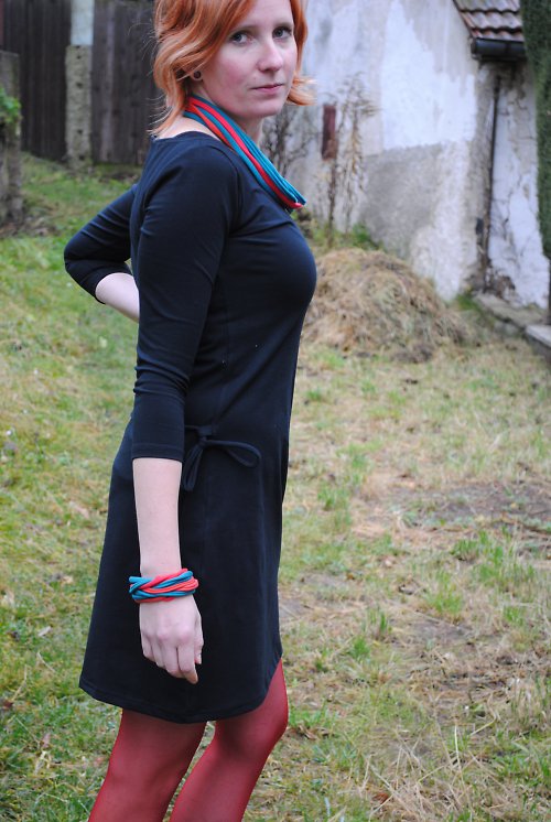 Černá základ šatníku - šaty vel. S — foto 2