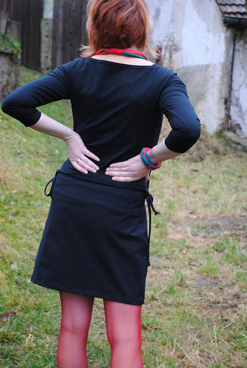 Černá základ šatníku - šaty vel. S — foto 3