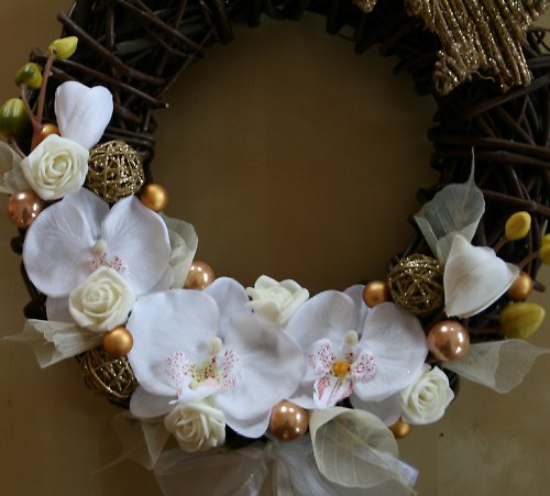 Vánoční věneček s bíllými orchidejemi I. — foto 3