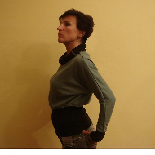 Svetřík s úžasným límcem — foto 3