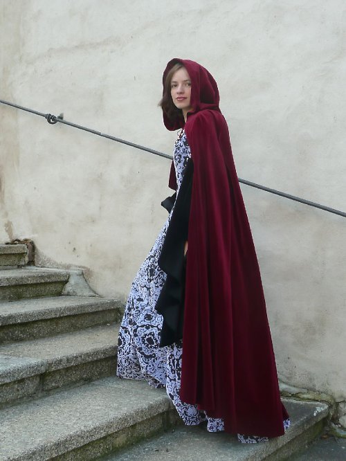 Historický plášť — foto 2