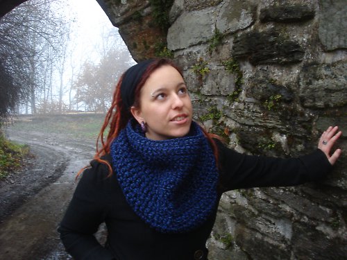 Modrý nákrčník — foto 2