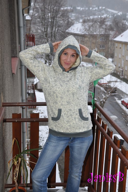 Mikinka s potiskem SLEVA — foto 2