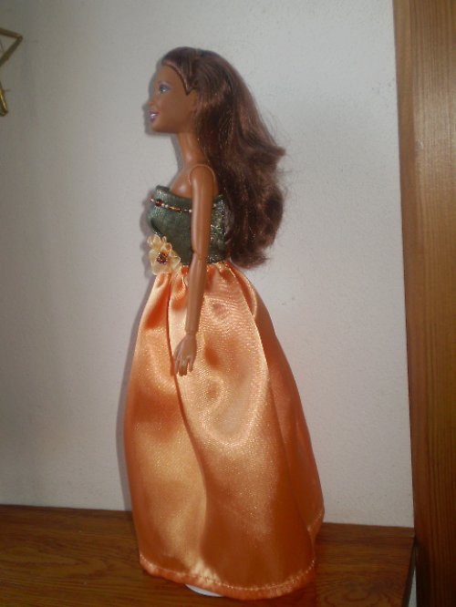 Šatičky na Barbie — foto 2