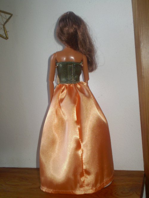 Šatičky na Barbie — foto 3