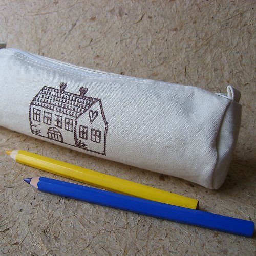 Penál třeba na pastelky — foto 2