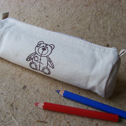 Penál třeba na pastelky — foto 2